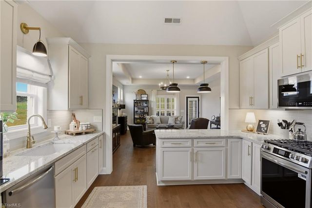 6047 Haywood Street, Clemmons, NC 27012
