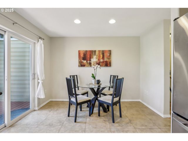 4412 Se 101ST Ave, Portland, OR 97266