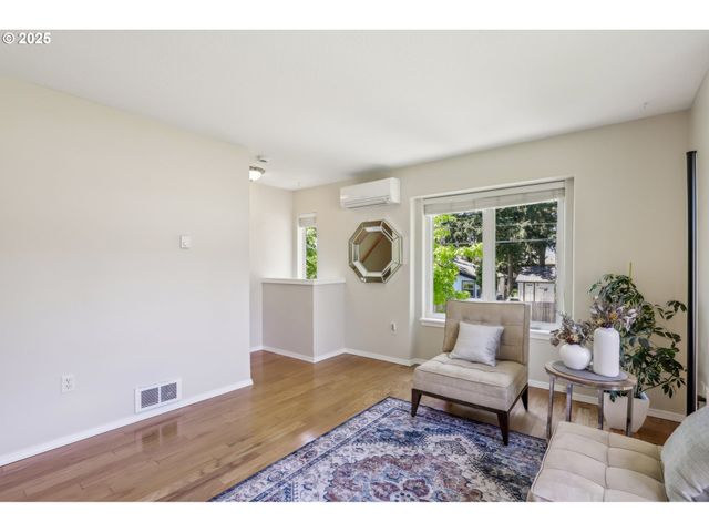 4412 Se 101ST Ave, Portland, OR 97266