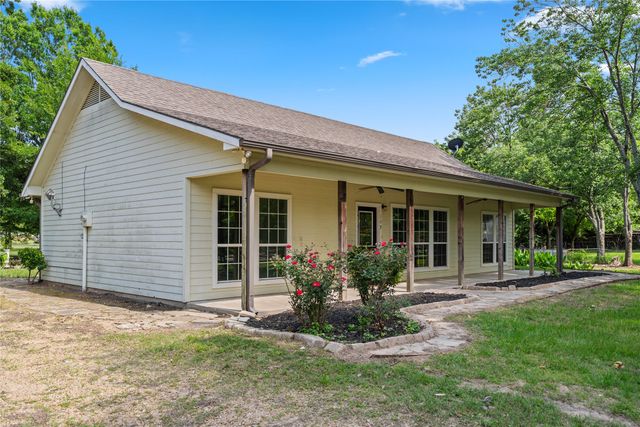 109 Rs County Road 3319, Emory, TX 75440