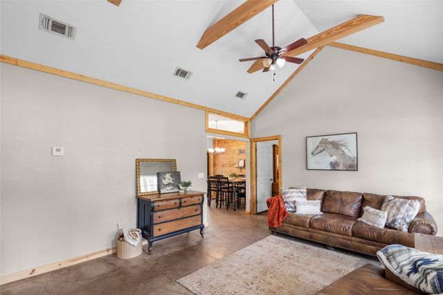 109 Rs County Road 3319, Emory, TX 75440