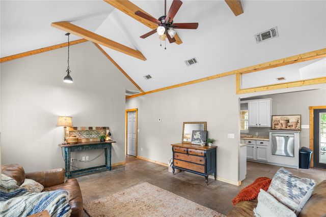 109 Rs County Road 3319, Emory, TX 75440