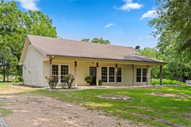 109 Rs County Road 3319, Emory, TX 75440