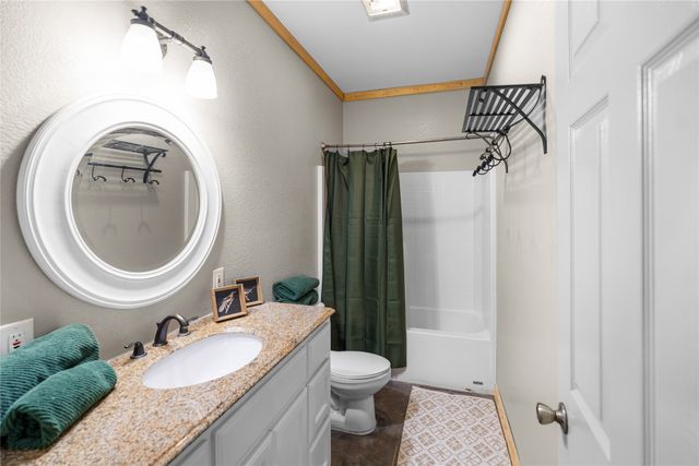 109 Rs County Road 3319, Emory, TX 75440