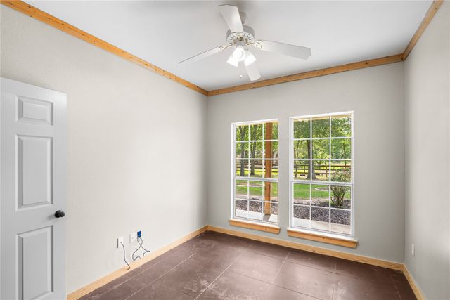 109 Rs County Road 3319, Emory, TX 75440