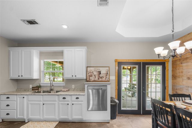 109 Rs County Road 3319, Emory, TX 75440