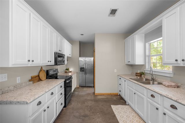 109 Rs County Road 3319, Emory, TX 75440