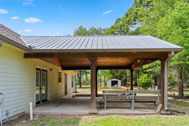 109 Rs County Road 3319, Emory, TX 75440