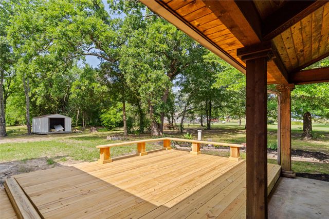 109 Rs County Road 3319, Emory, TX 75440