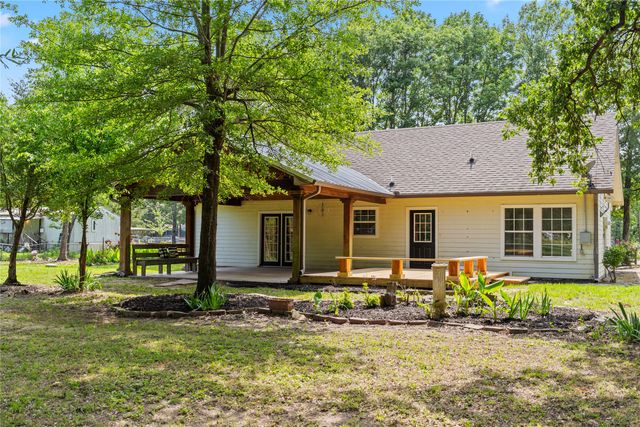 109 Rs County Road 3319, Emory, TX 75440