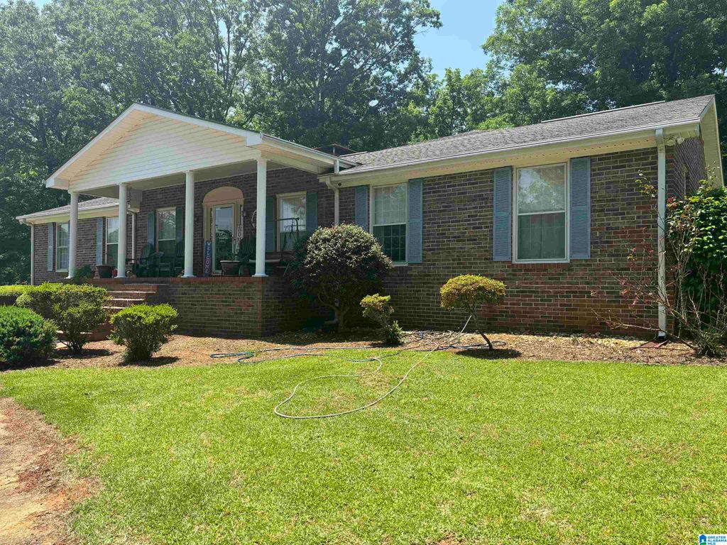 1021 SEDGEFIELD DRIVE, Sylacauga, AL 35150