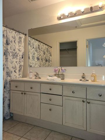 706 S Saint Martin Drive, Gilbert, AZ 85233
