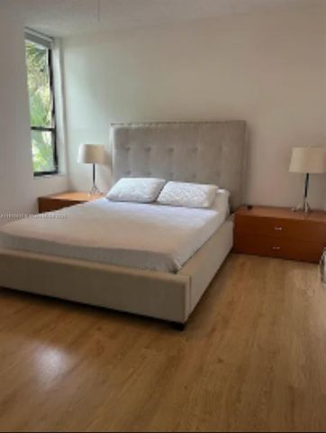 830 NE 199th St 102A, Miami, FL 33179