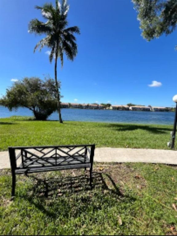 830 NE 199th St 102A, Miami, FL 33179