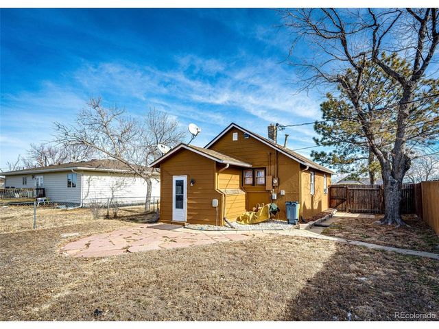 359 S Sherman St, Byers, CO 80103