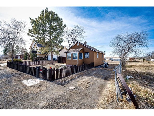 359 S Sherman St, Byers, CO 80103