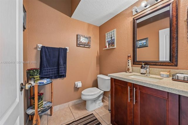 18159 NW 90th Avenue, Hialeah, FL 33018