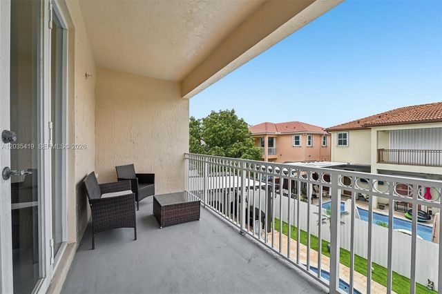 18159 NW 90th Avenue, Hialeah, FL 33018
