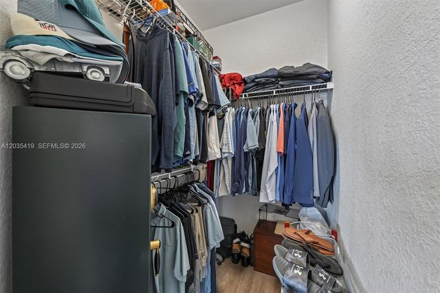 18159 NW 90th Avenue, Hialeah, FL 33018