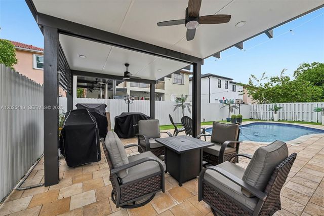 18159 NW 90th Avenue, Hialeah, FL 33018