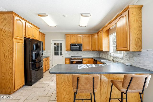 3914 Leaf Point, Kingsport, TN 37663