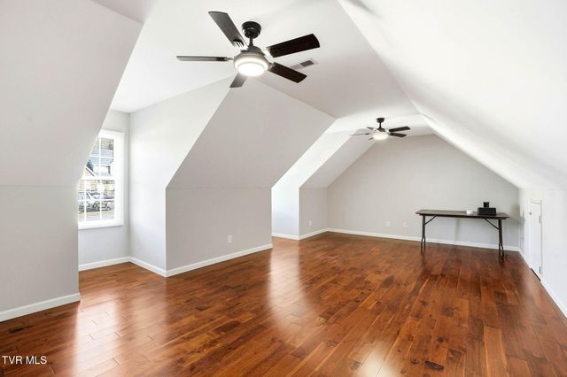 3914 Leaf Point, Kingsport, TN 37663