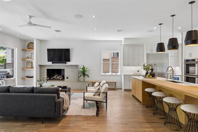6726 Lake Circle Drive, Dallas, TX 75214