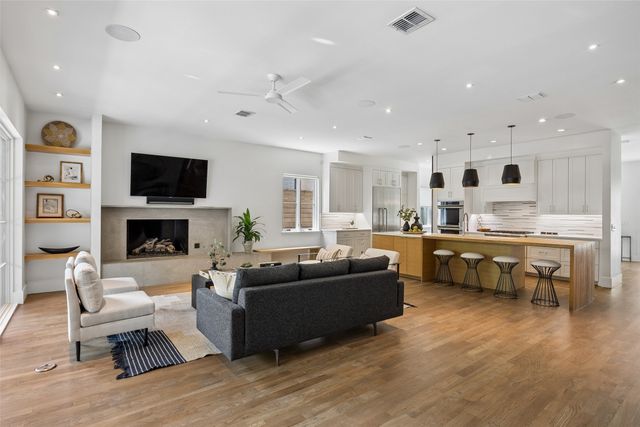 6726 Lake Circle Drive, Dallas, TX 75214