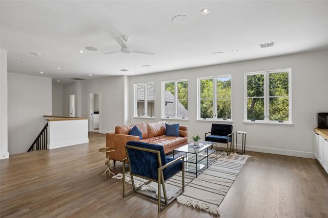 6726 Lake Circle Drive, Dallas, TX 75214