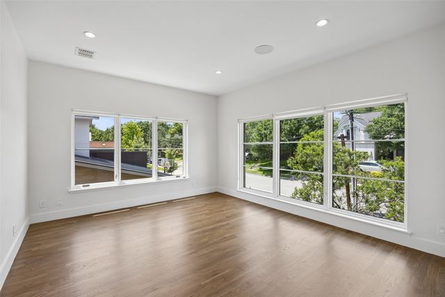 6726 Lake Circle Drive, Dallas, TX 75214