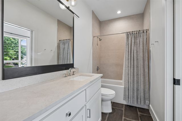6726 Lake Circle Drive, Dallas, TX 75214