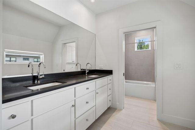6726 Lake Circle Drive, Dallas, TX 75214