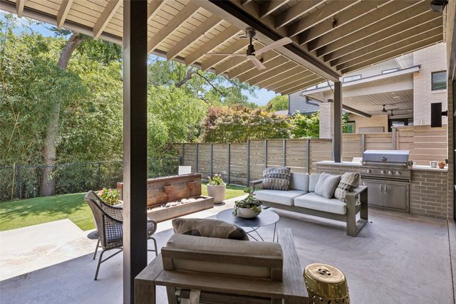 6726 Lake Circle Drive, Dallas, TX 75214
