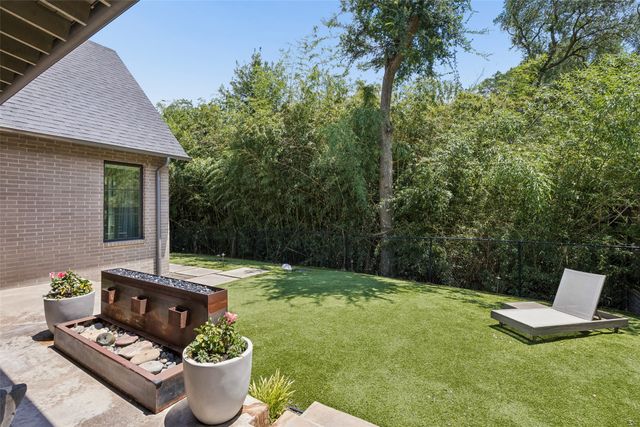 6726 Lake Circle Drive, Dallas, TX 75214