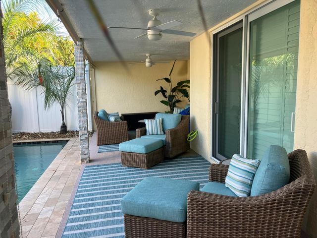 333 Pelican Way, Delray Beach, FL 33483