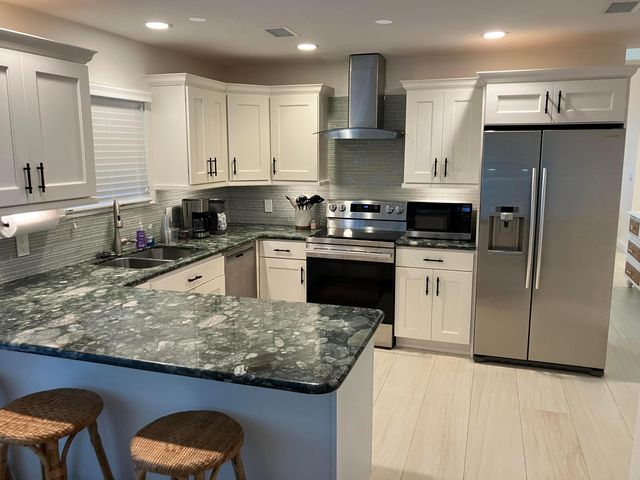 333 Pelican Way, Delray Beach, FL 33483