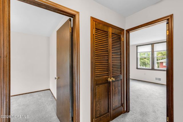 408 Ensign Avenue, Beachwood, NJ 08722