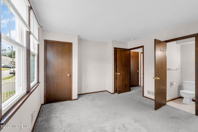 408 Ensign Avenue, Beachwood, NJ 08722