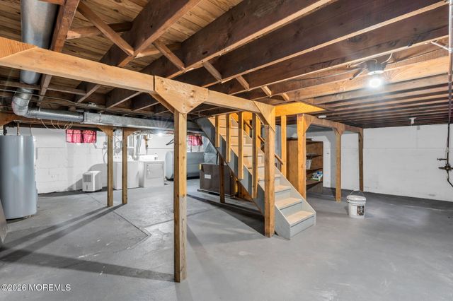 408 Ensign Avenue, Beachwood, NJ 08722