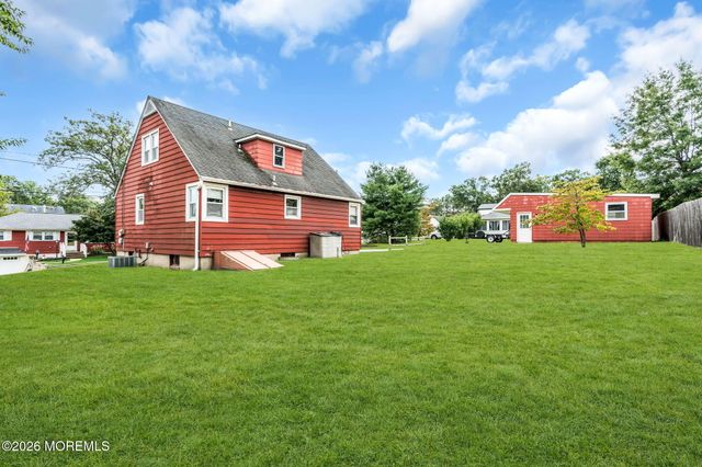 408 Ensign Avenue, Beachwood, NJ 08722