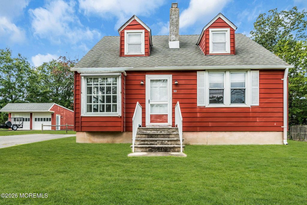 408 Ensign Avenue, Beachwood, NJ 08722