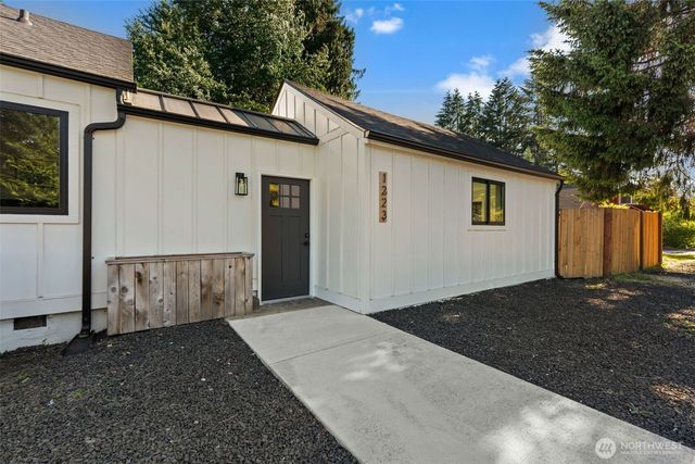 1223 Marion Street NE, Olympia, WA 98506