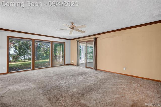 1352 Catherines Way, Howell, MI 48843