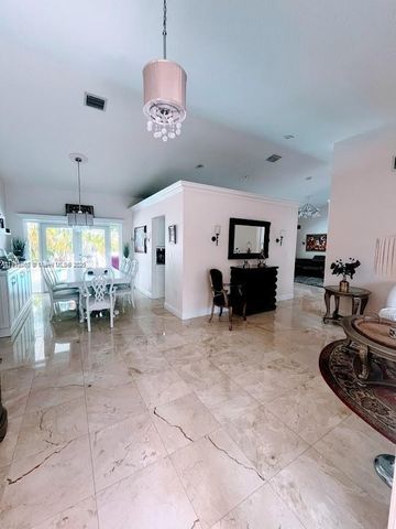 19720 SW 79th Ct, Cutler Bay, FL 33189