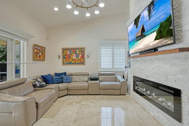 19720 SW 79th Ct, Cutler Bay, FL 33189