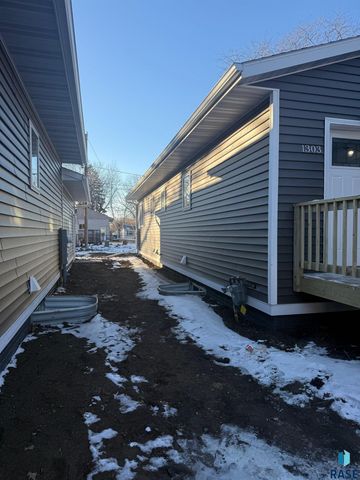 1303 N Garfield Ave Avenue, Sioux Falls, SD 57104