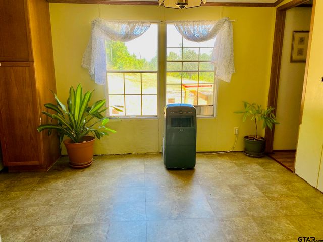 13701 N US Hwy 79, Palestine, TX 75801