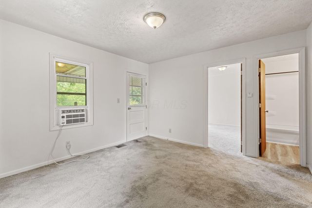 221 S Baker Avenue, Lancaster, OH 43130