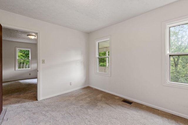221 S Baker Avenue, Lancaster, OH 43130