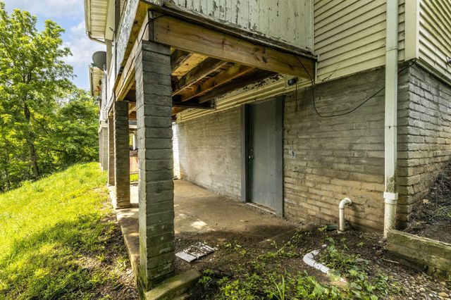 221 S Baker Avenue, Lancaster, OH 43130
